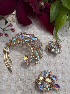 Vintage SHERMAN Aurora Borealis Rhinestone Brooch & Clip On Earrings Set#401